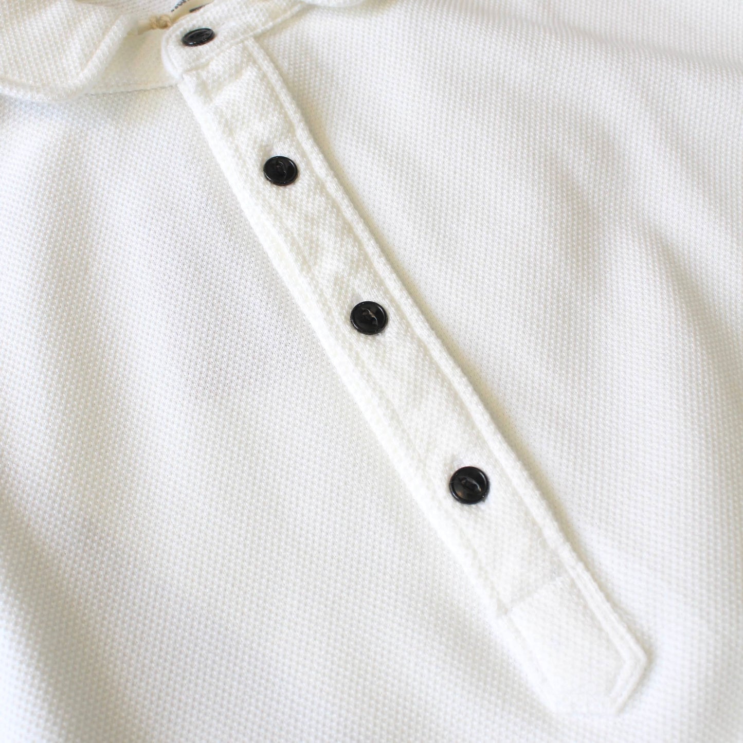 Kepani -
PIQUE ROUND CUT POLO