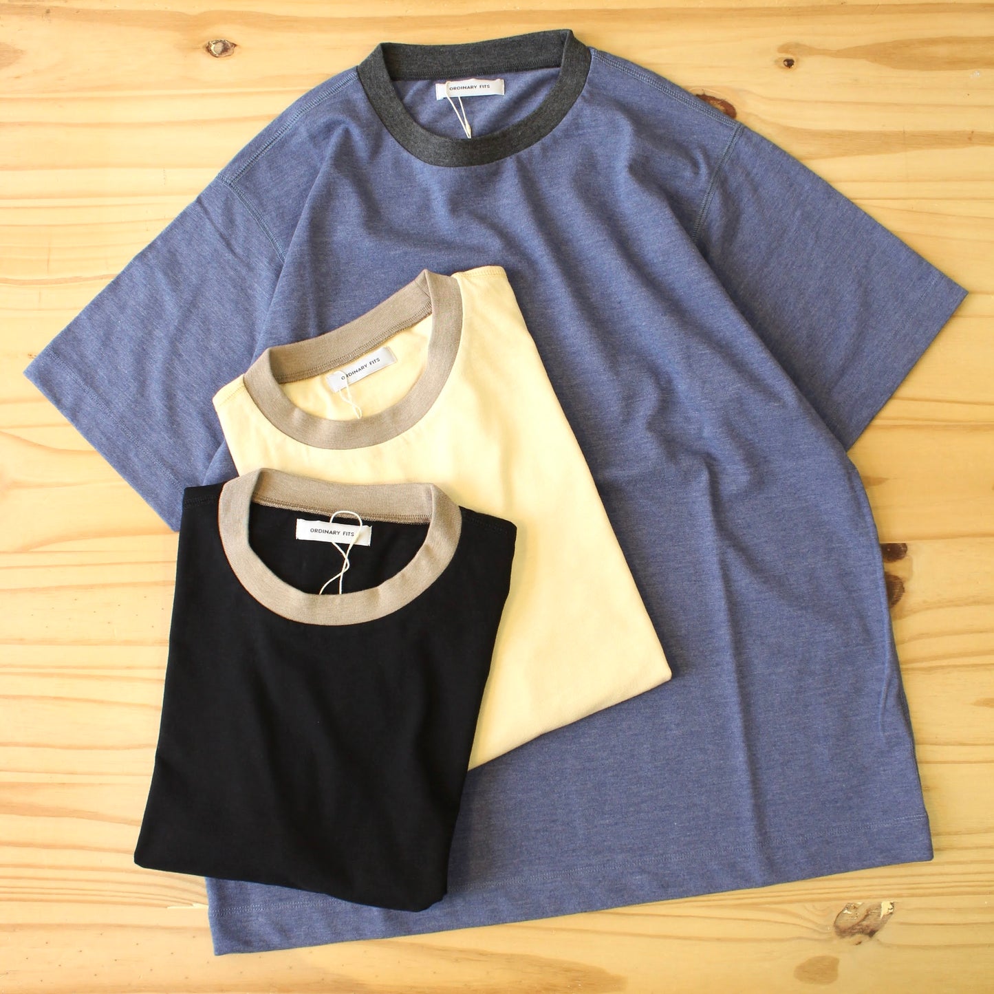 ORDINARY FITS -
RINGER TEE