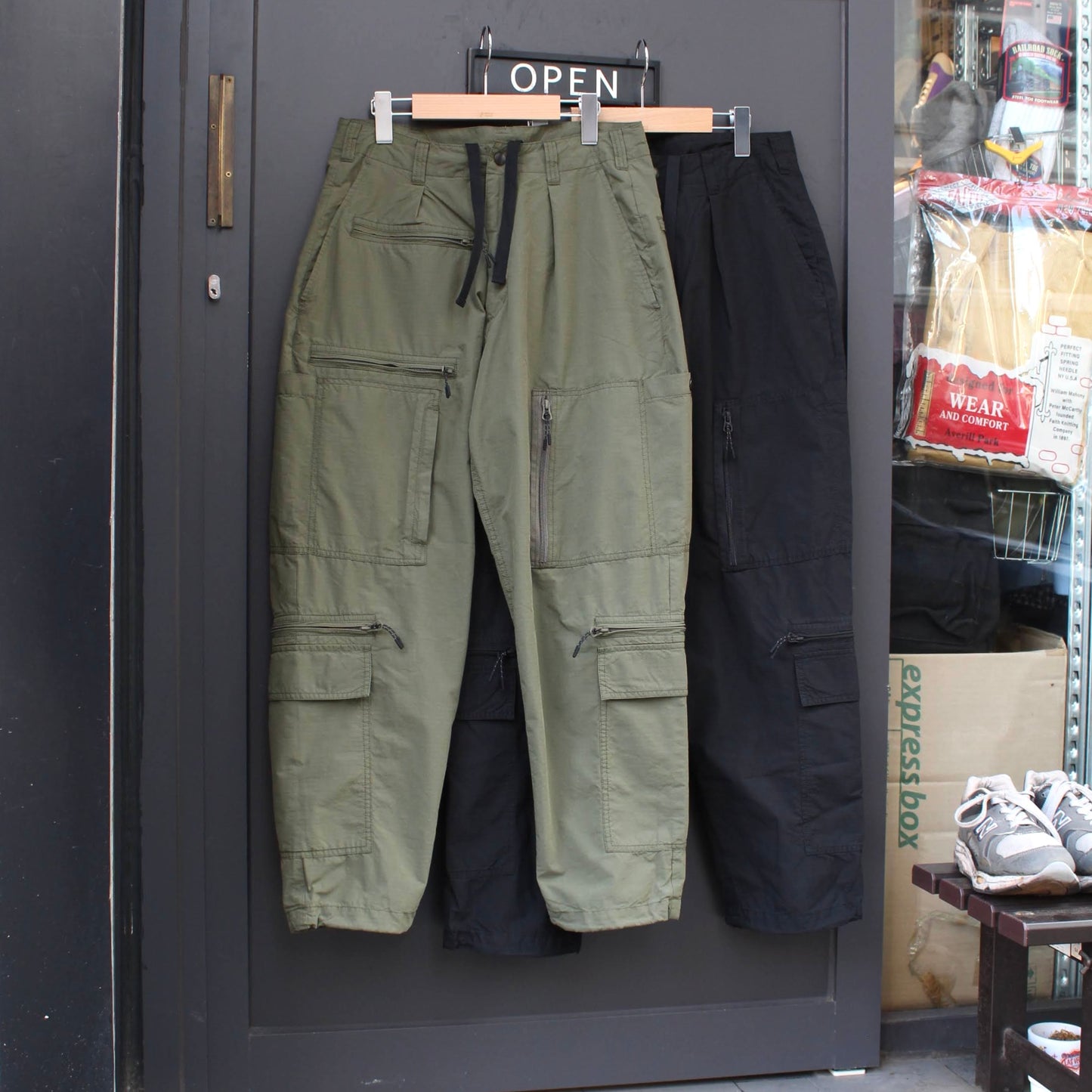 JUGEM -
HELICREW PANTS