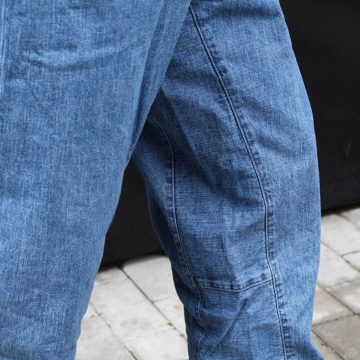 REMILLA -
CROSS DENIM PANTS