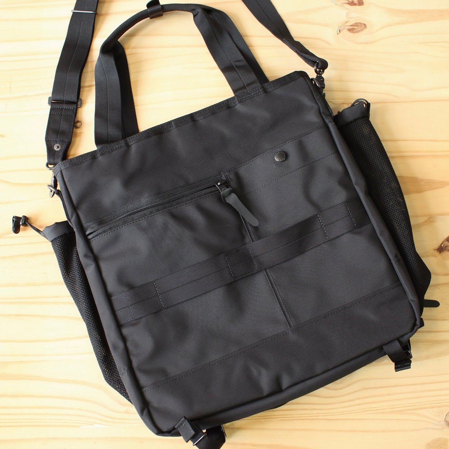 HARVEST LABEL -
WINGMAN SHOULDER TOTE BAG