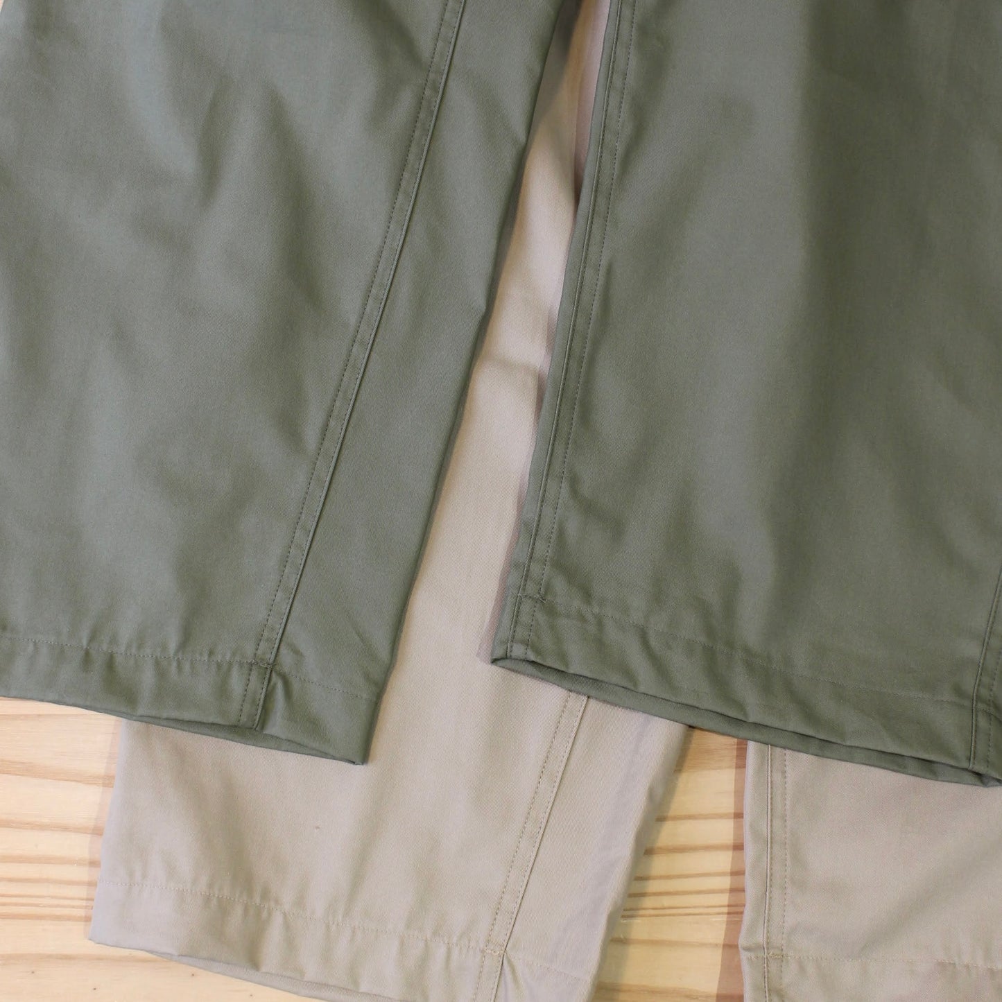 MANUAL ALPHABET -
COTTON NYLON GABARDINE CARGO PANTS