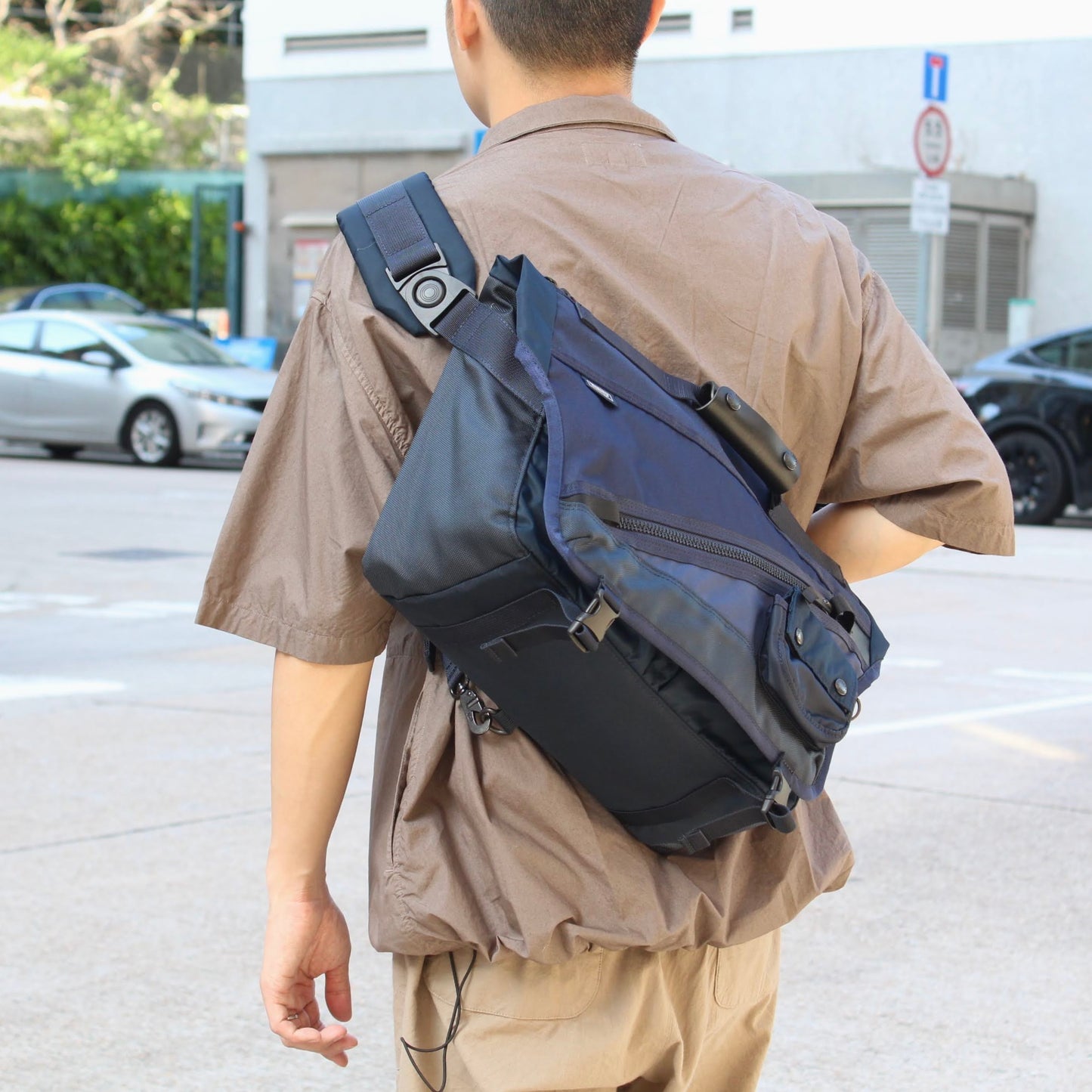 HARVEST LABEL - 
ReLoad MESSENGER BAG