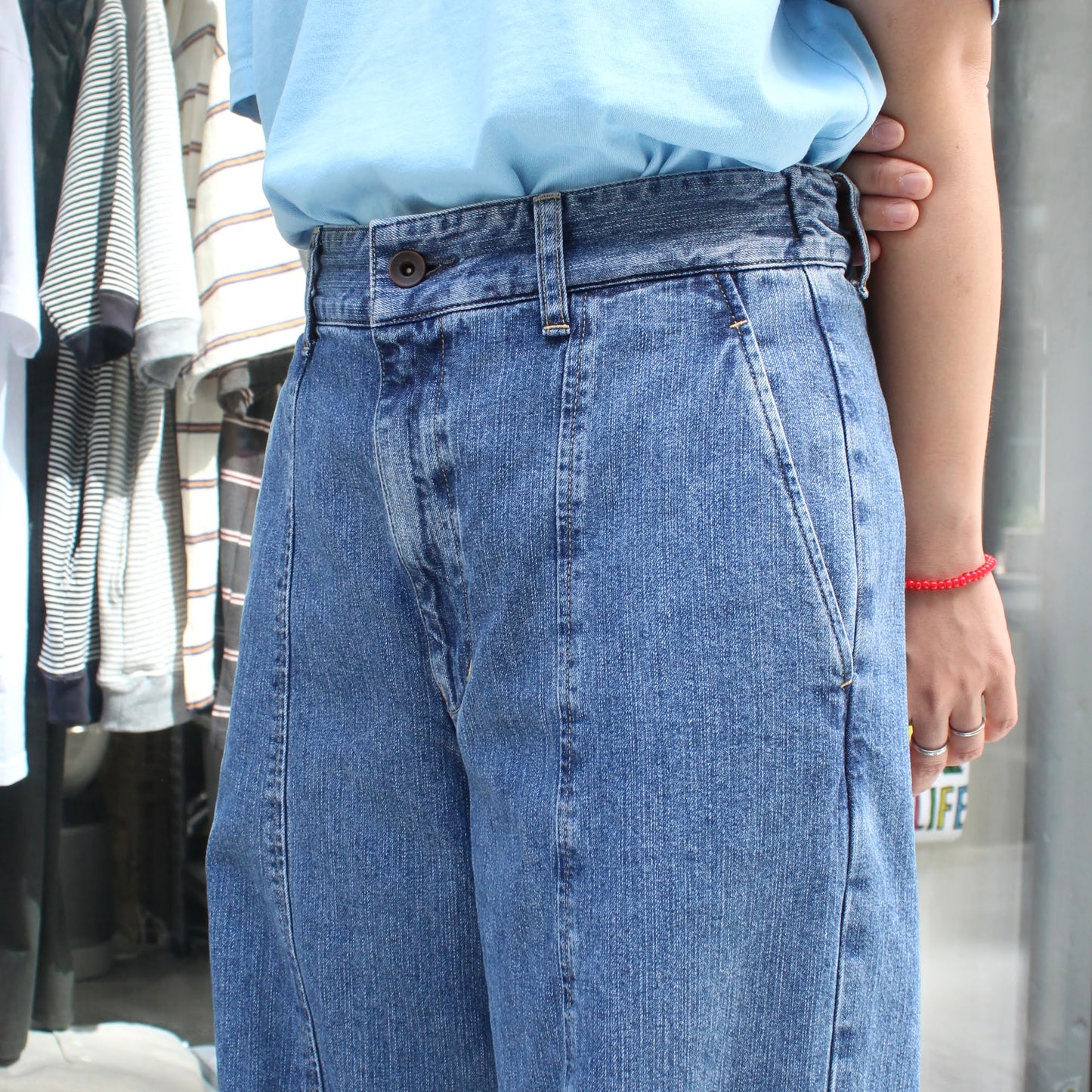 DMG -
 ALMOND VOLUME DENIM PANTS