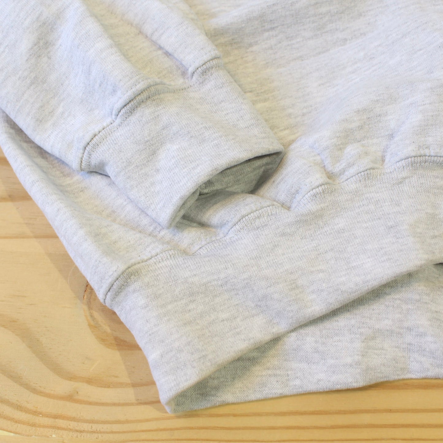 MILITARY DEADSTOCK COLLECTION -
ARMY SWEATSHIRT