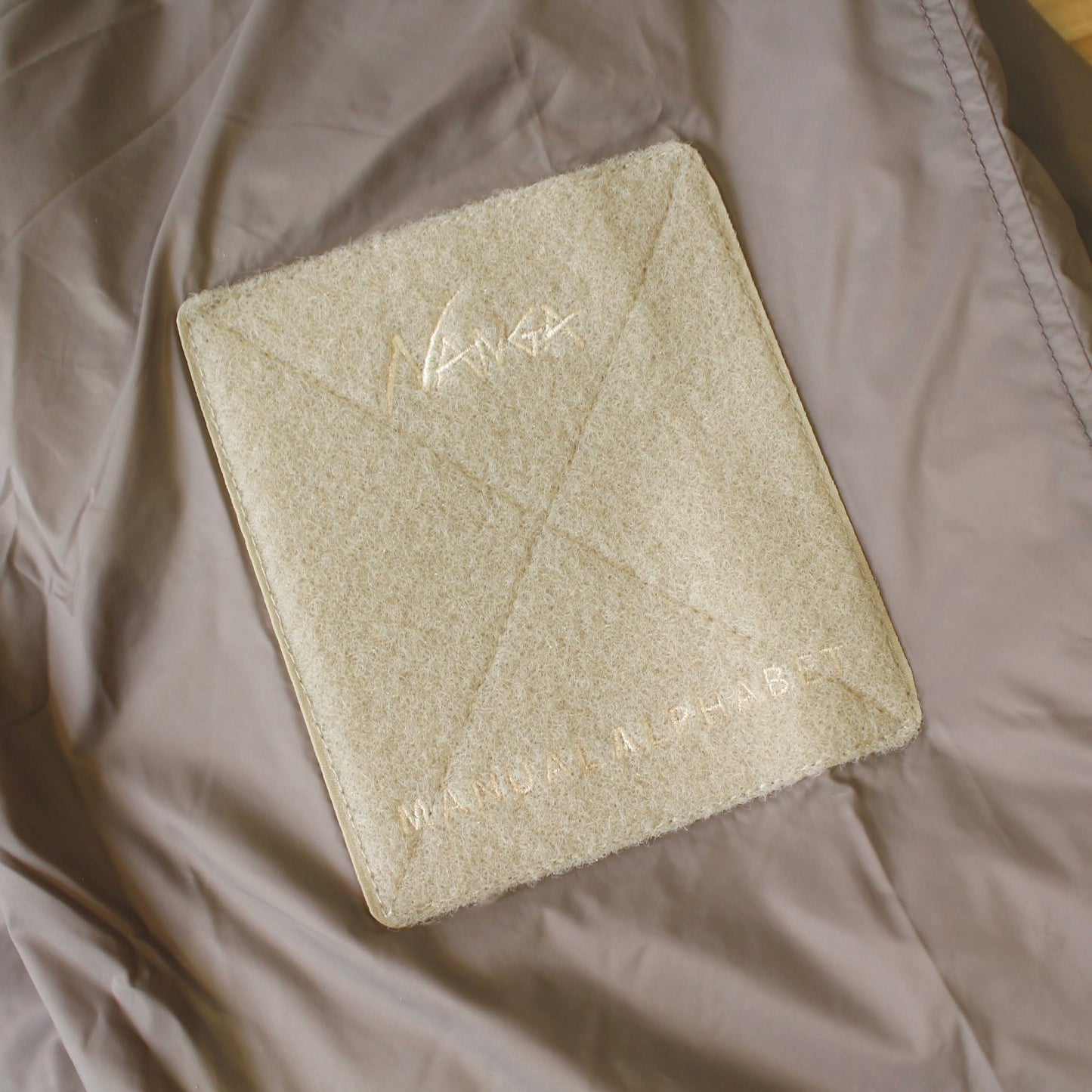 MANUAL ALPHABET X NANGA -
EQUIPMENT DOWN SNAP SHIRT