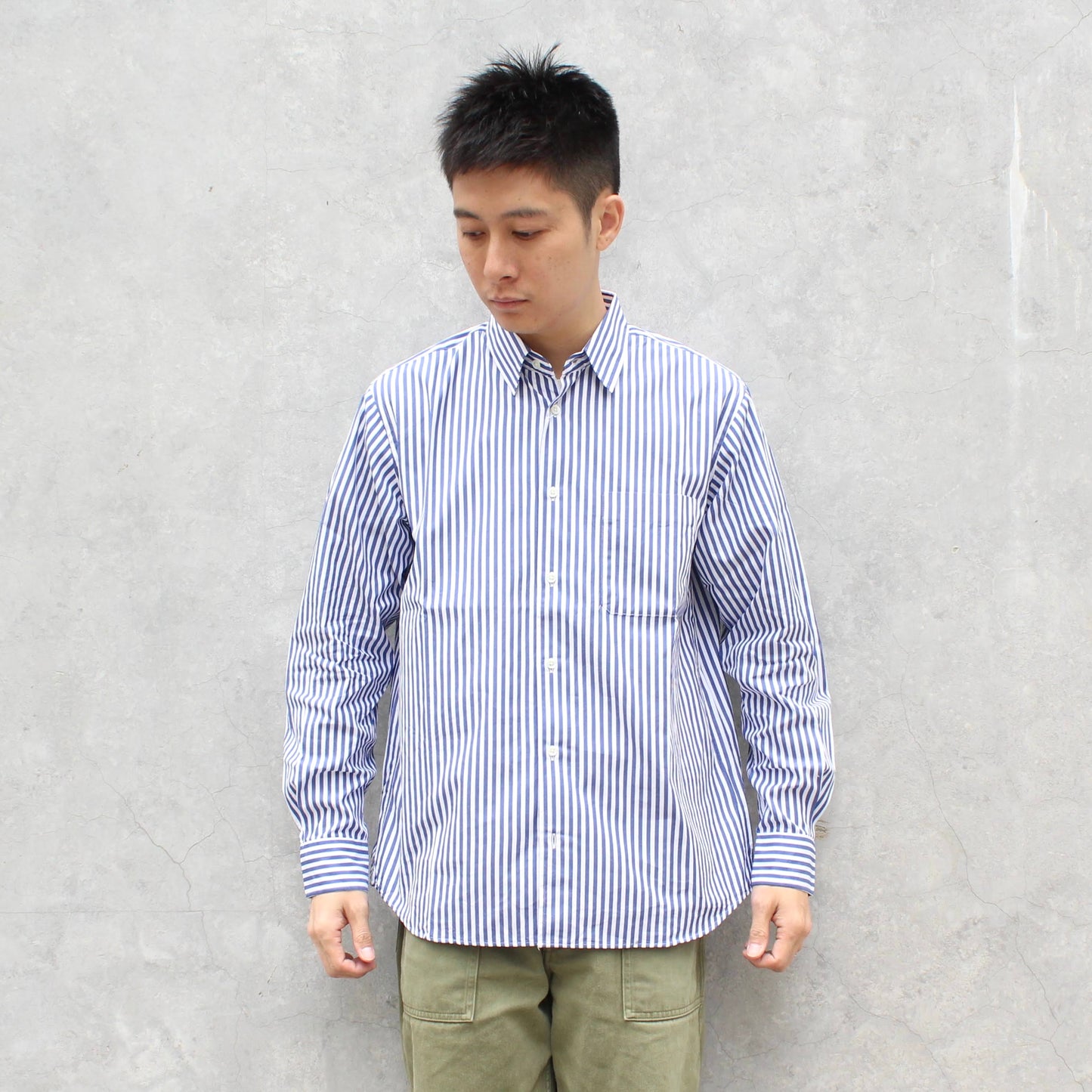 MANUAL ALPHABET - 
80/2 STRIPE SHIRT BULGING FIT