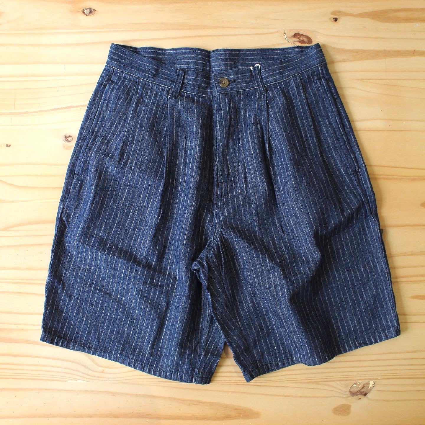 UNIVERSAL OVERALL 日版 - 2 TUCK SHORT TROUSERS